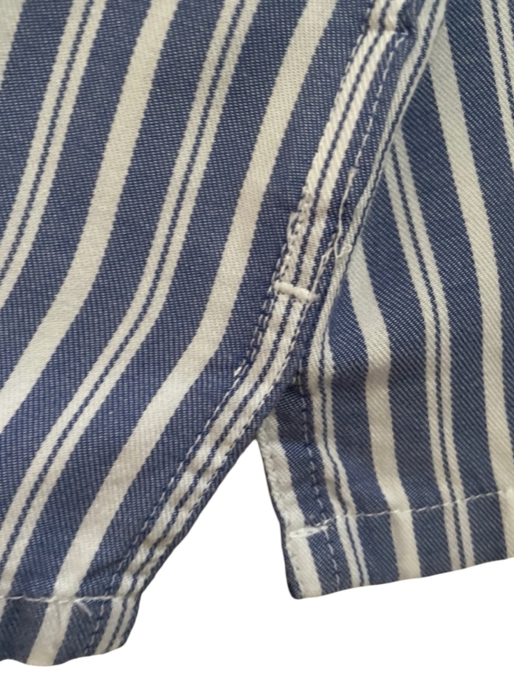LOLA RIVER Blue-White Striped Button-Up Long-Sleeved Cropped Boxy Shirt. L - Picture 8 of 13